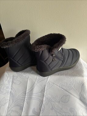 Cozy Faux-Fur Lined Ankle Winter Boots - Black